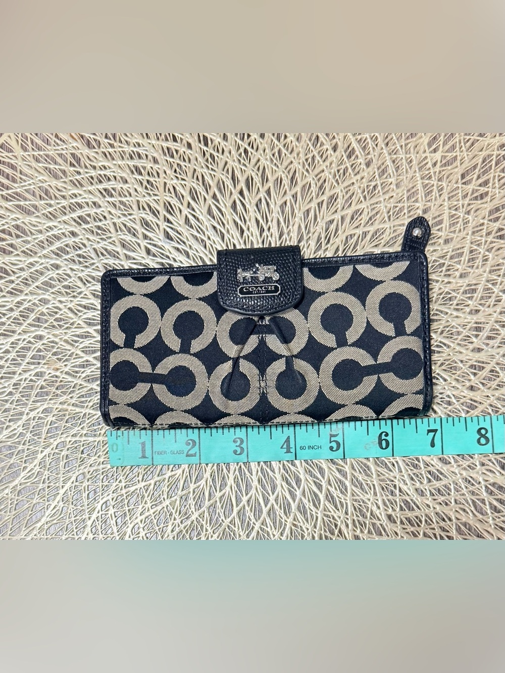 Vintage Coach Women's Black/Gray Signature Logo Snap Wallet Back Zip Pocket - Picture 2 of 10